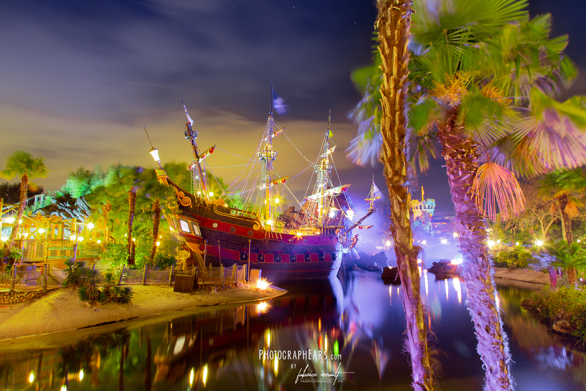 Adventureland, la Plage des Pirates, la nuit