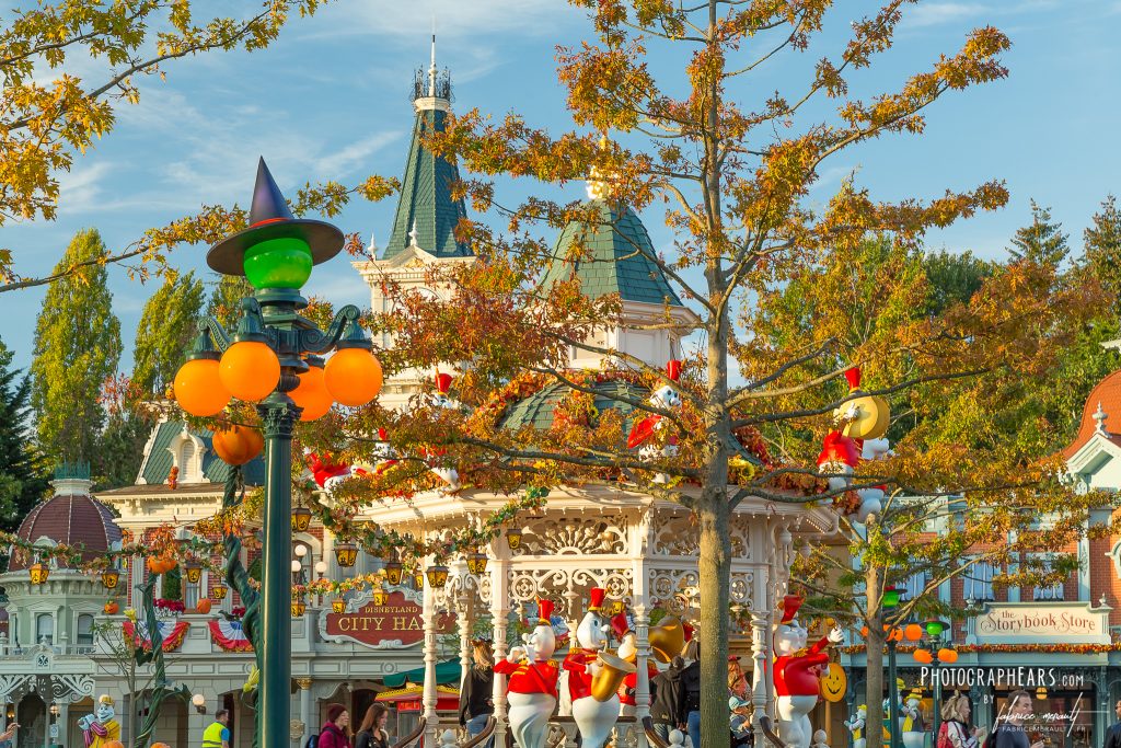 Disneyland Paris Halloween Festival 2018 - Décors sur Town Square