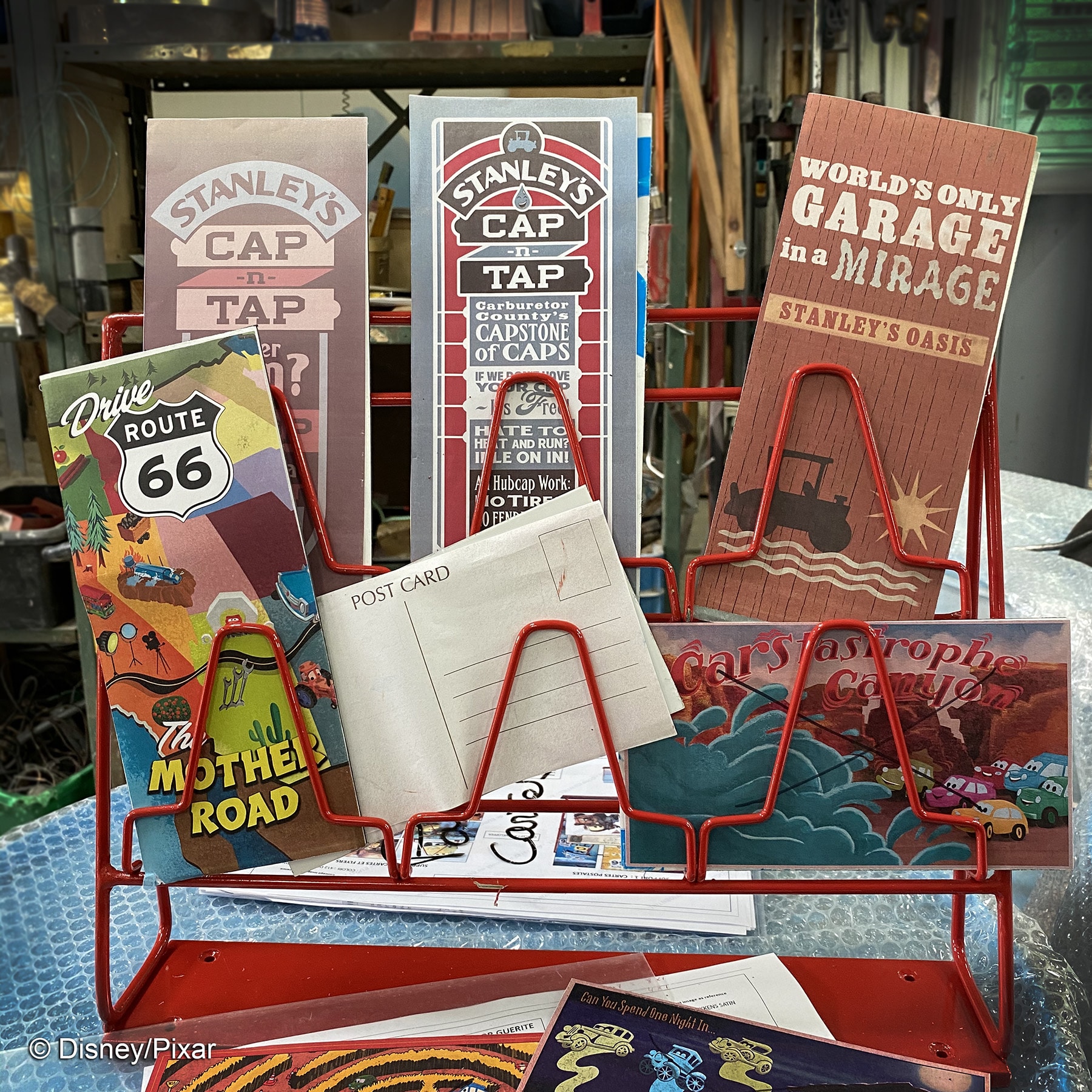 Merchandise — Nouvelle attraction Cars Route 66 Road Tripe