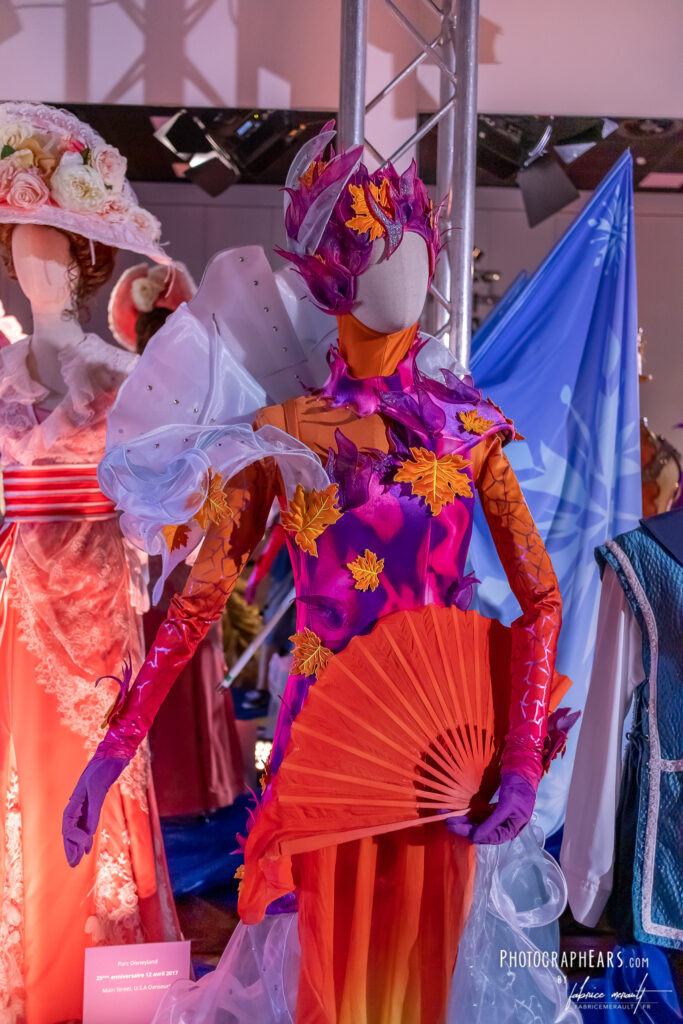 Costume des danseurs de la parade "Célébration de la Reine des Neiges"