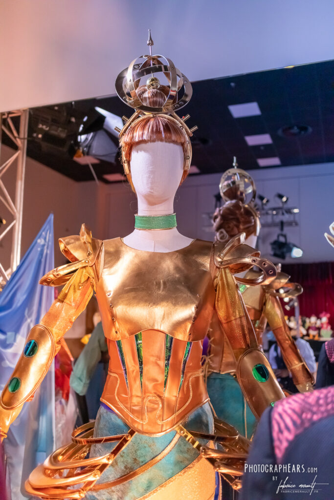 Costume de parade du 25ème anniversaire de Disneyland Paris (dans le style Steampunk)