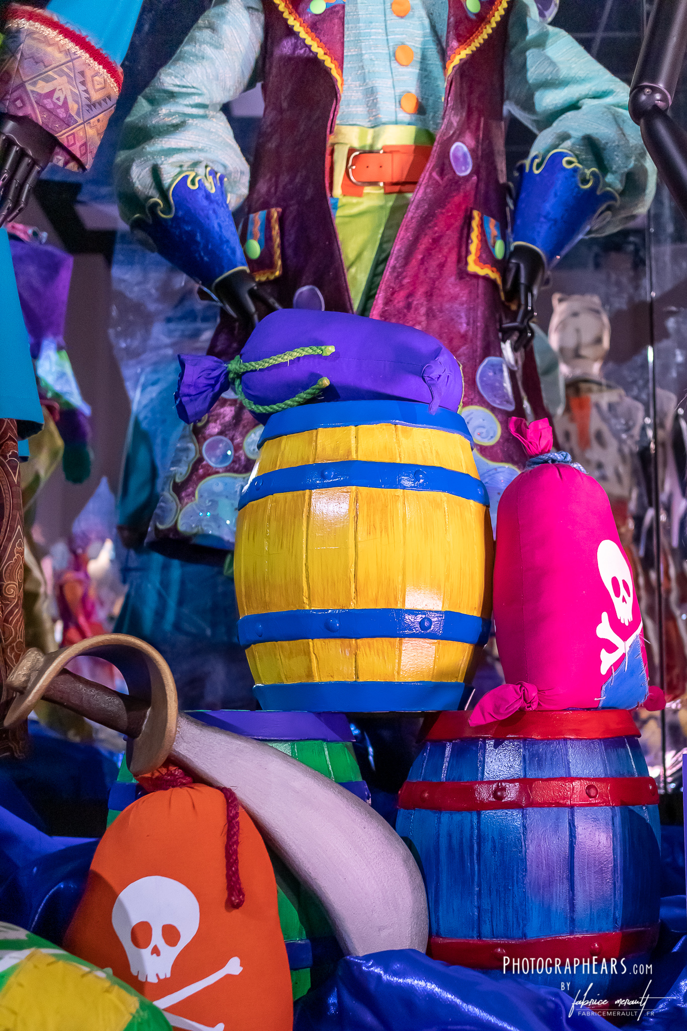 Les accessoires de la parade "Pirates et Princesses"