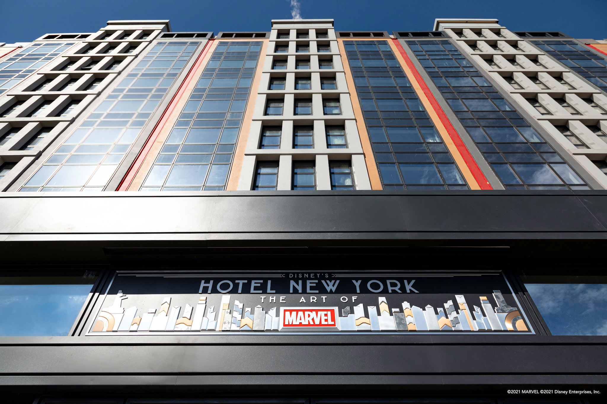 Disney's Hôtel New York — The Art of Marvel — Premier hôtel dédié à l'univers Marvel