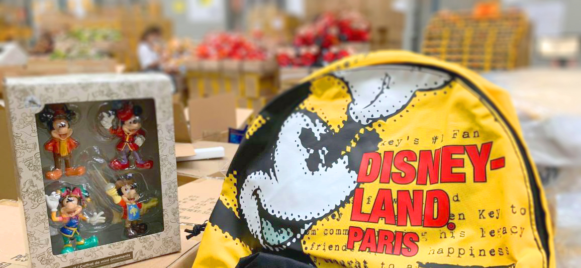 la braderie des Cast Members de Disneyland Paris dans les entrepôts