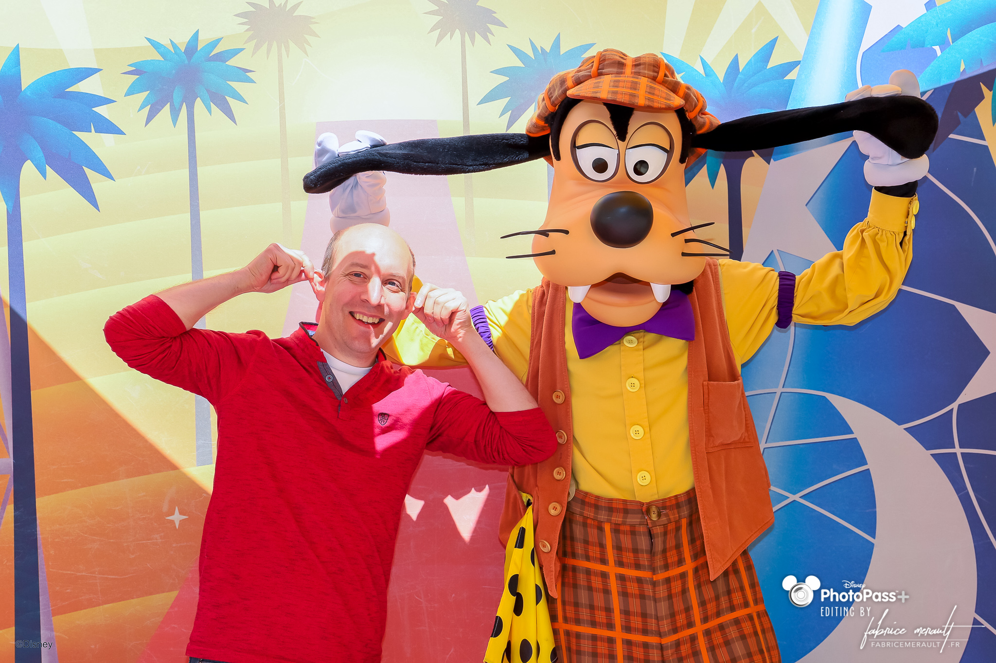 Photo "bêtises" PhotoPass avec Dingo / Goofy, sur la photolocation à côté de Frontlot