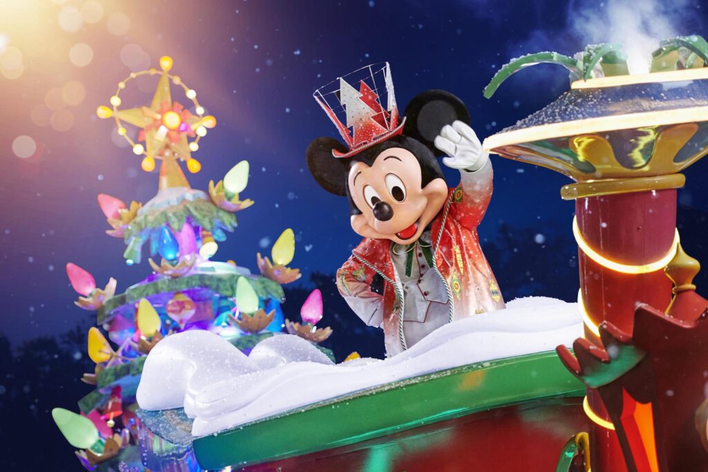Mickey et sa Parade Étincelante de Noël - Char avec Mickey Mouse